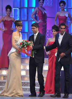 PFMI '09 contestant: Dimple Patel