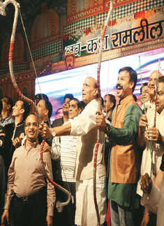 Vivek enjoys Ramlila flavour