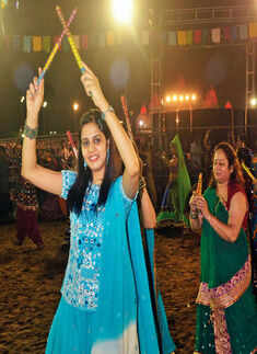 B-wood dandiya raas for Bhopalites