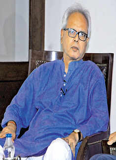 Interaction with Litterateur