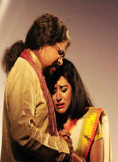 Play: Deergha Chathuram