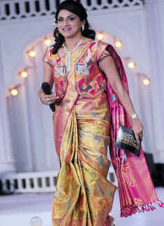 Lisa Haydon at fashion show