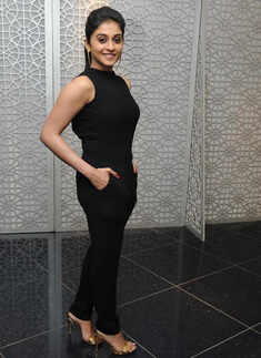 Celebs in black and gold