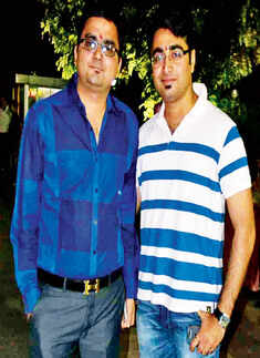 Reunion of a college in Kanpur