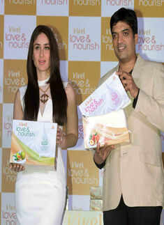 Kareena at Vivel's event