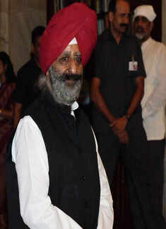 Politicos celebrate Gurupurab