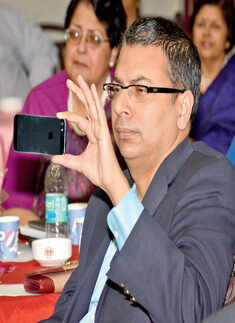 Aman Bhatla's tribute to pianist, singer