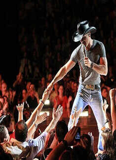 Celebrity Fights: Fans Slapped