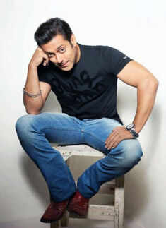 Celebs who were boycotted by media!