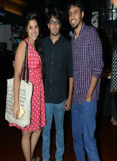 Stand-up comedy night @ Illusions