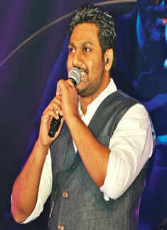 Mithoon performs in the city