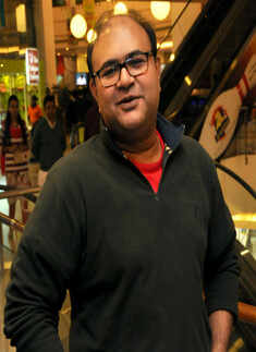 Khola Hawa: Premiere