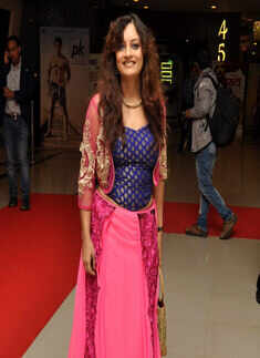 Premiere: Badsahi Angti