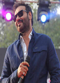 Celebs @ cancer care drive