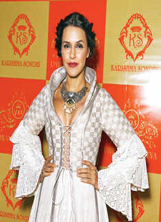 Neha Dhupia goes the Victorian way