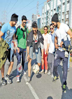 Indore begins its sunday the raahgiri way!