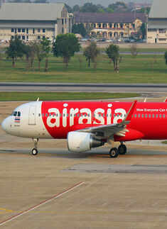 AirAsia flight with 162 people missing