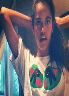 Glimpse of Obama's daughter causes online stir