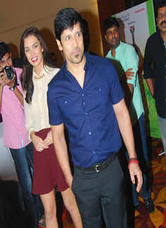 Vikram and Ami Jackson promote 'I' in Kochi