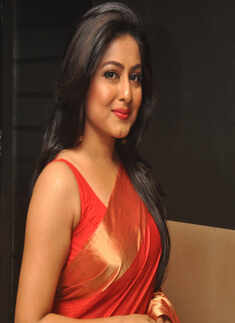 Celebs at Lorai's premiere