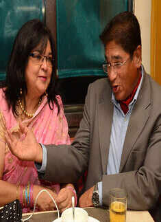 Food lovers under on roof