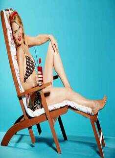 Full-on-fetish babes