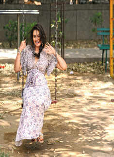 Huma Qureshi's portfolio pics