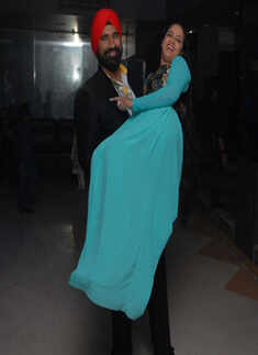 Surprise birthday bash for Poonam Bhamra