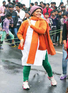 Patriotic spirit rules on Raahgiri Day