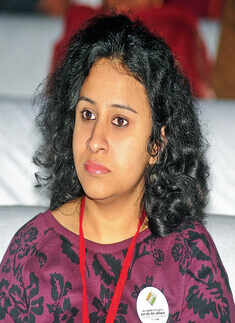 Voting goes fashionable