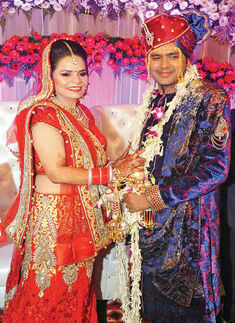 Amrita Dhawan and Bhushan Penchalwar tie the knot