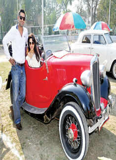 Vintage beauties deck up city roads