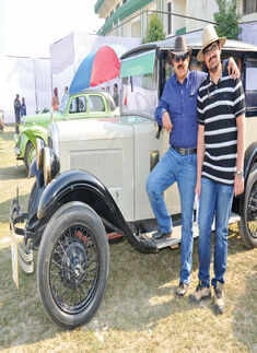 Vintage beauties deck up city roads