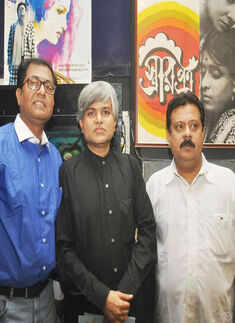 Icchemotir Goppo: Premiere