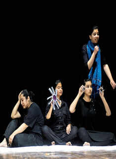 DU theatre festival