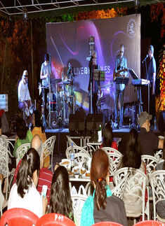 Skinny Alley performs @ Tolly Club