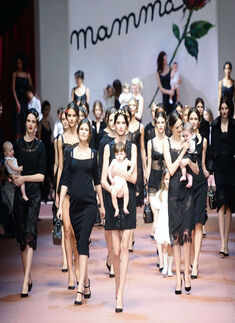 Models showcase motherhood @ the Milan Fashion Week