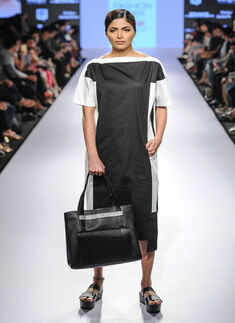 LFW '15: Day 4: Square Loop