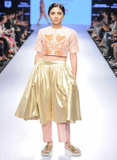 LFW '15: Day 4: Lovebirds