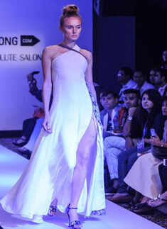 LFW '15: Day 5: Urvashi Joneja