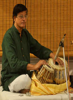 Live In Studio at Paul Mansion