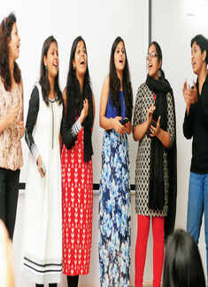 Aarohi performs in JNU