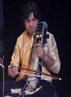 A tribute to Pandit Chiresh Das