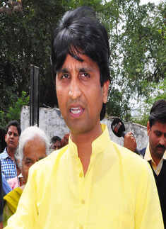 Yogendra, Prashant should quit AAP: Kumar Vishwas