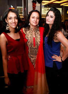 One Nite Stand performs @ The Studio Bar