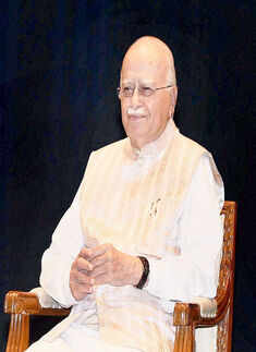 Babri Masjid demolition: SC issues notice to Advani, 19 others