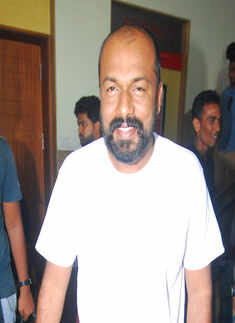 Oru Vadakkan Selfie: Premiere