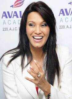 Diana at aviation academy