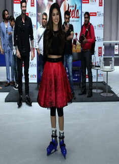 Sunny promotes Ek Paheli Leela