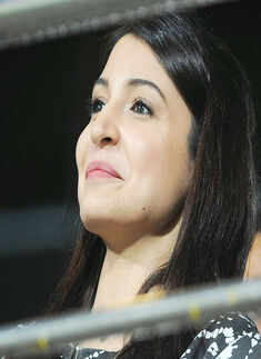 Anushka cheers for Virat